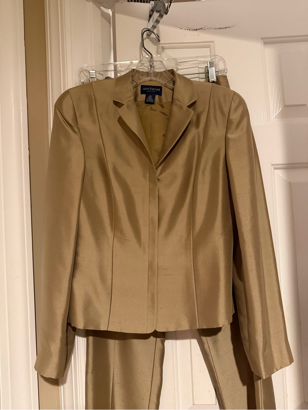 Ann Taylor Women's Taupe 100% Silk Tailored Blazer